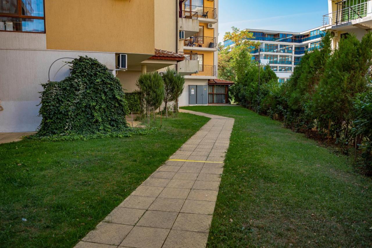 Menada Diamond Bay Apartments Sunny Beach Exterior foto